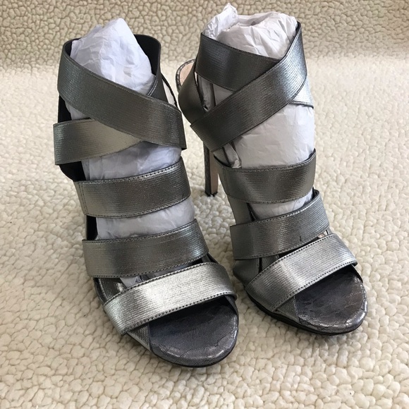 BCBG Gray Snakeskin Stretchy Strap Heels 
5” Heel
Size 7.5 
No Shoebox - Picture 12 of 13